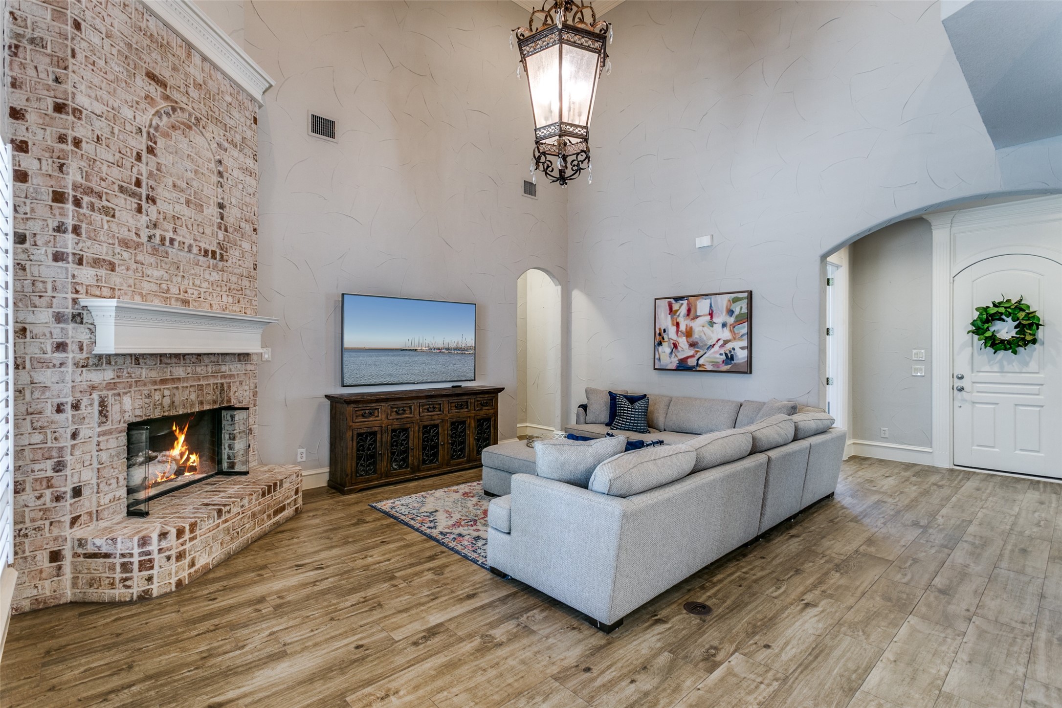 Grapevine, Texas, 76092, United States, 4 Bedrooms Bedrooms, ,3 BathroomsBathrooms,Residential,For Sale,1951115