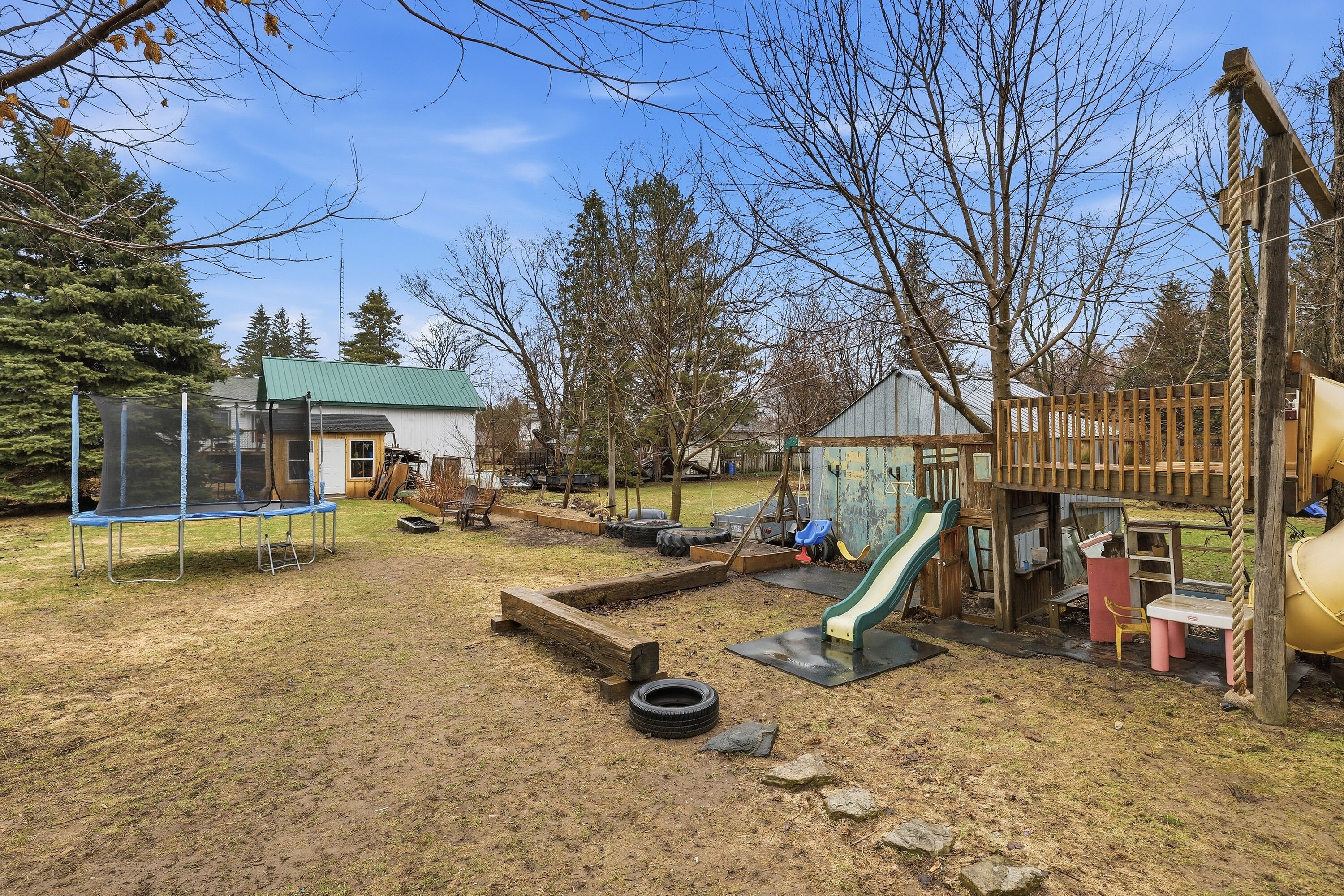  Prestigous 1/4 Acre Town Lot - 物件實景