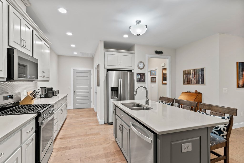 Ellijay, Georgia, 30536, United States, 3 Bedrooms Bedrooms, ,2 BathroomsBathrooms,Residential,For Sale,1987924