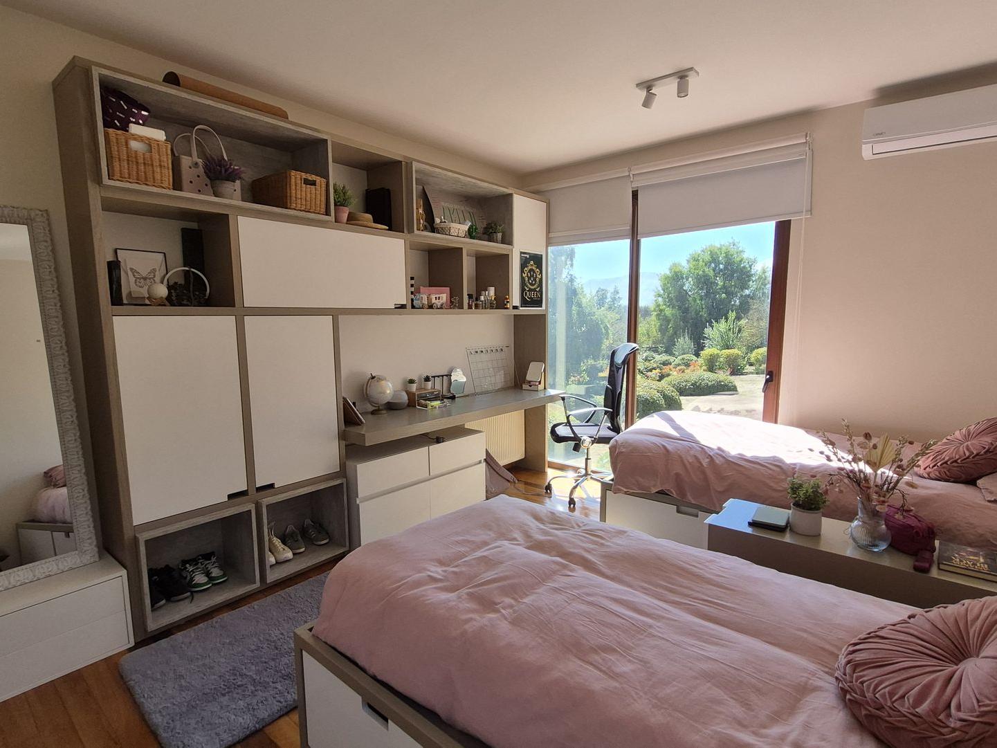 Colina, Chile, 5 Bedrooms Bedrooms, ,4 BathroomsBathrooms,Residential,For Sale,1933089