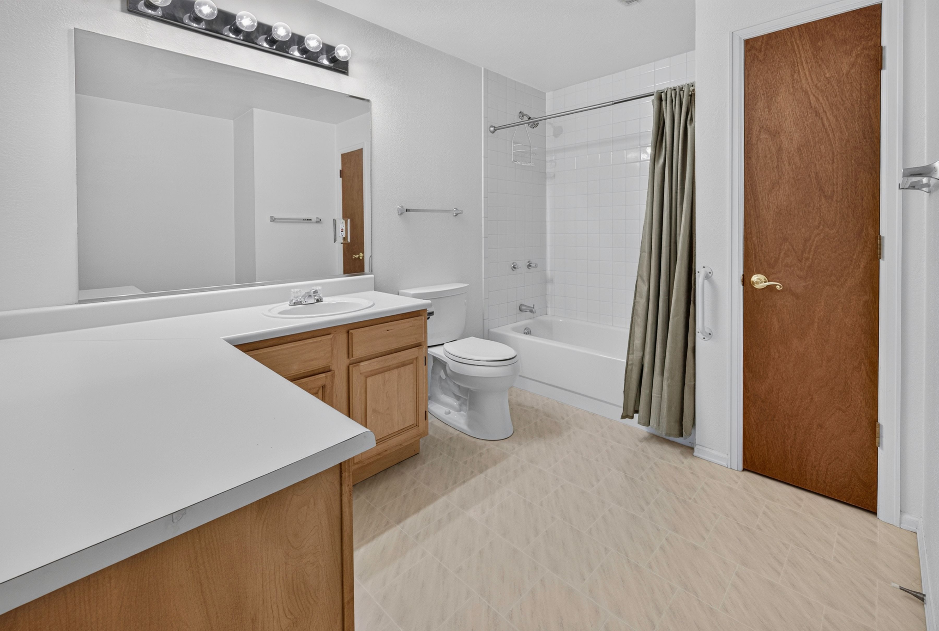  Lovingly Maintained Home in the Highly Sought-After Hunters Glen Community - 物件實景