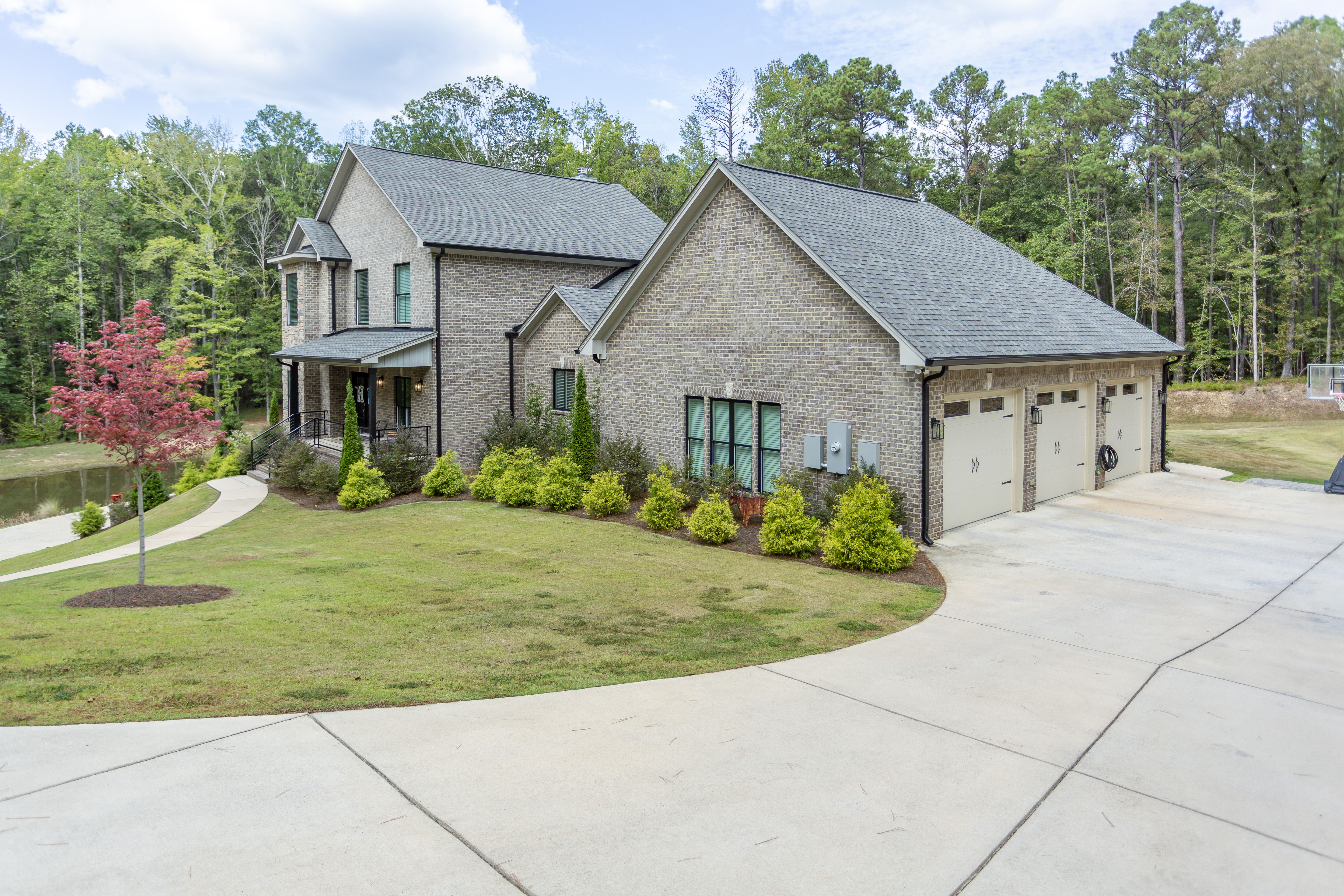 Helena, Alabama, 35080, United States, 5 Bedrooms Bedrooms, ,5 BathroomsBathrooms,Residential,For Sale,1979427