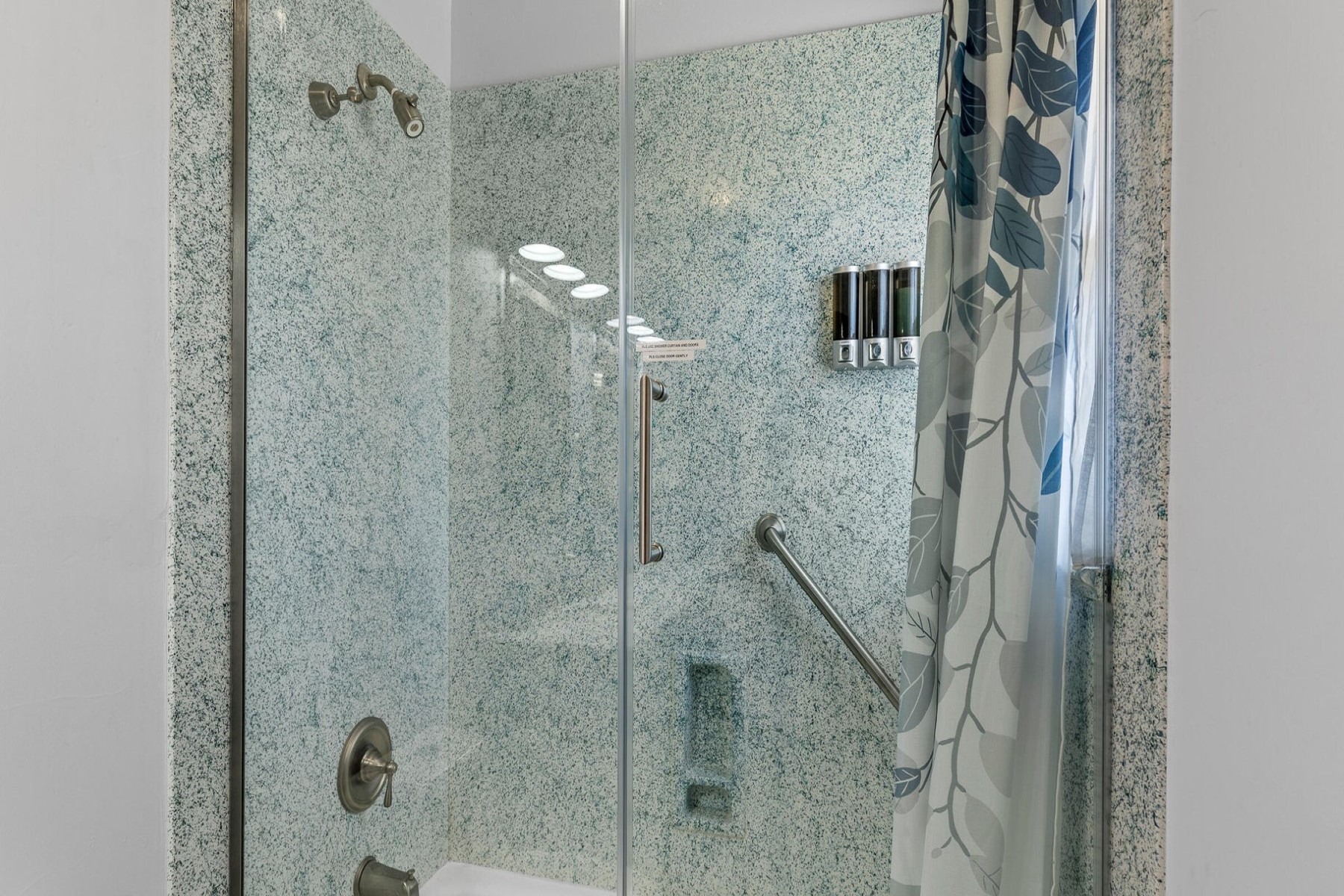  303 W Juniper Avenue  Flagstaff, AZ - 物件實景