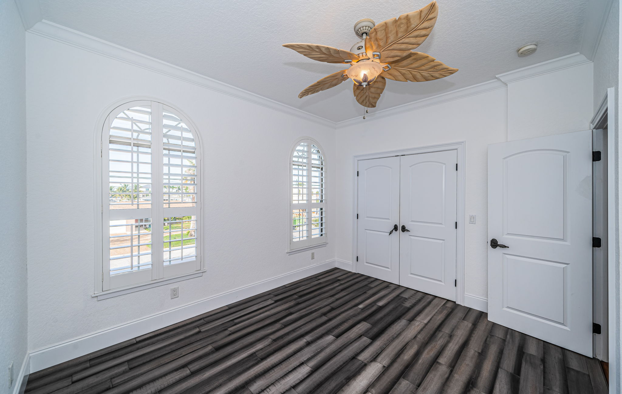 St Petersburg, Florida, 33707, United States, 4 Bedrooms Bedrooms, ,3 BathroomsBathrooms,Residential,For Sale,1992370