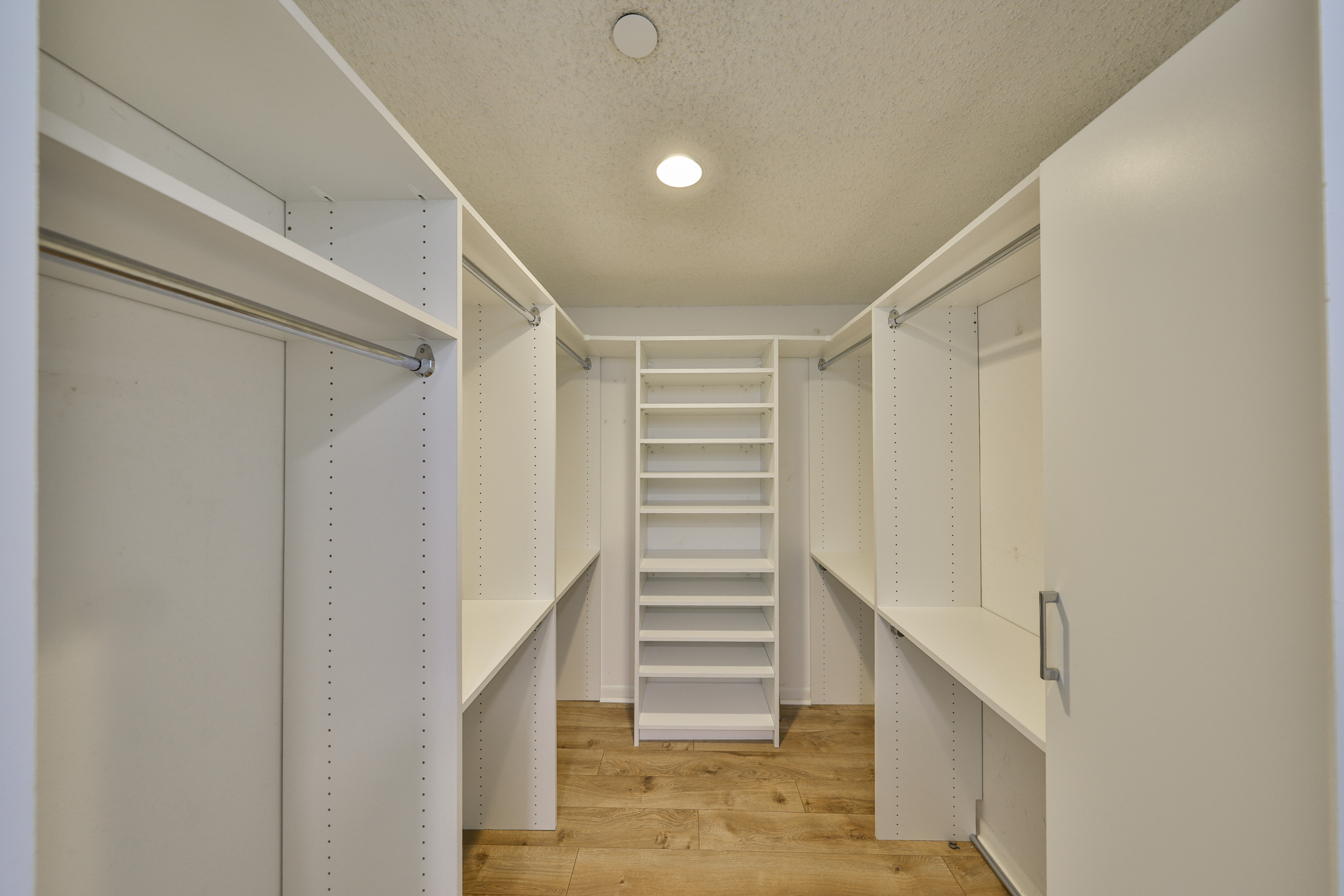 Clearwater Beach, Florida, 33767, United States, 1 Bedroom Bedrooms, ,2 BathroomsBathrooms,Residential,For Sale,1977672