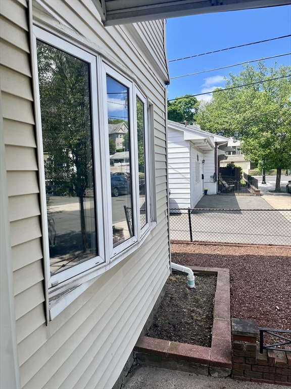 Everett, Massachusetts, 02149, United States, 3 Bedrooms Bedrooms, ,3 BathroomsBathrooms,Residential,For Sale,1923933