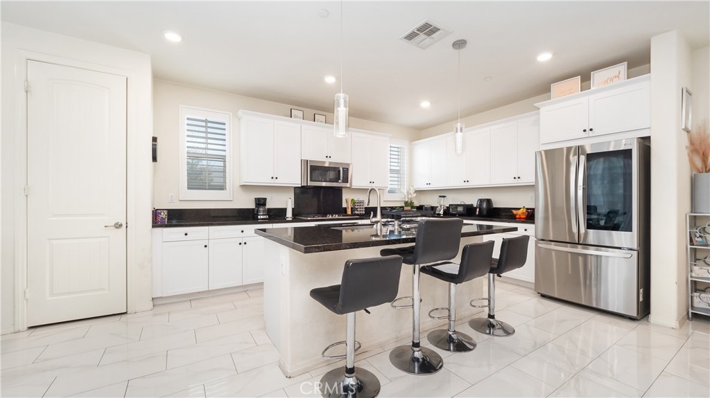 Fontana, California, 92336, United States, 3 Bedrooms Bedrooms, ,3 BathroomsBathrooms,Residential,For Sale,1975846