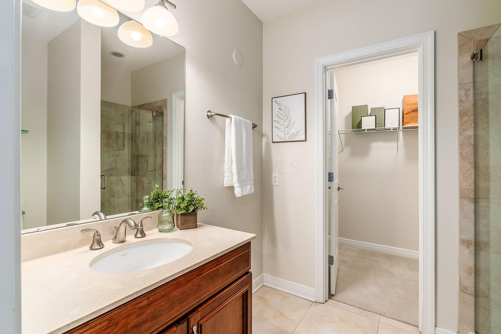 Columbus, Ohio, 43215, United States, 2 Bedrooms Bedrooms, ,3 BathroomsBathrooms,Residential,For Sale,1903521