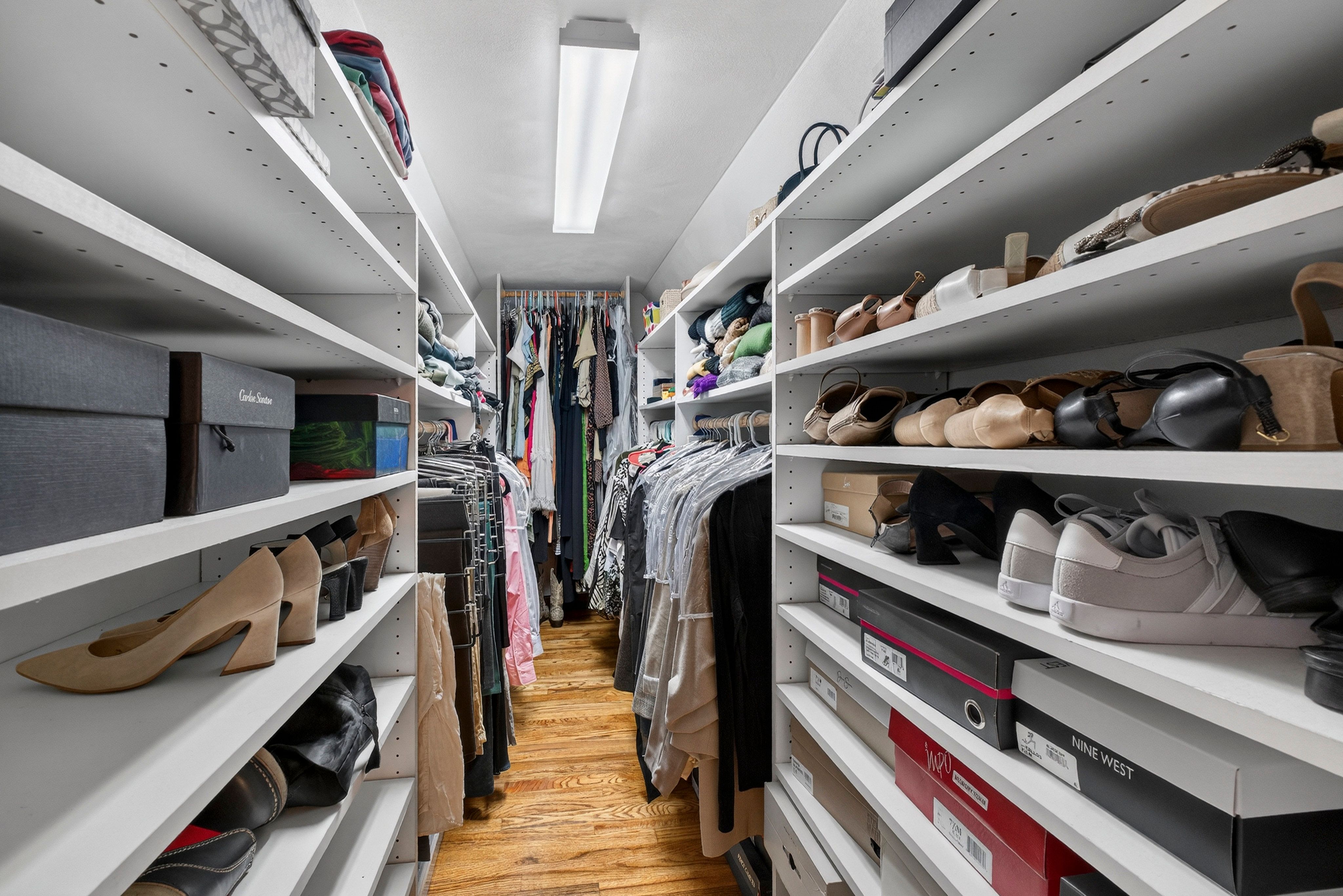  Timelessly Restored Bungalow in Hi-Pointe DeMun - 物件實景