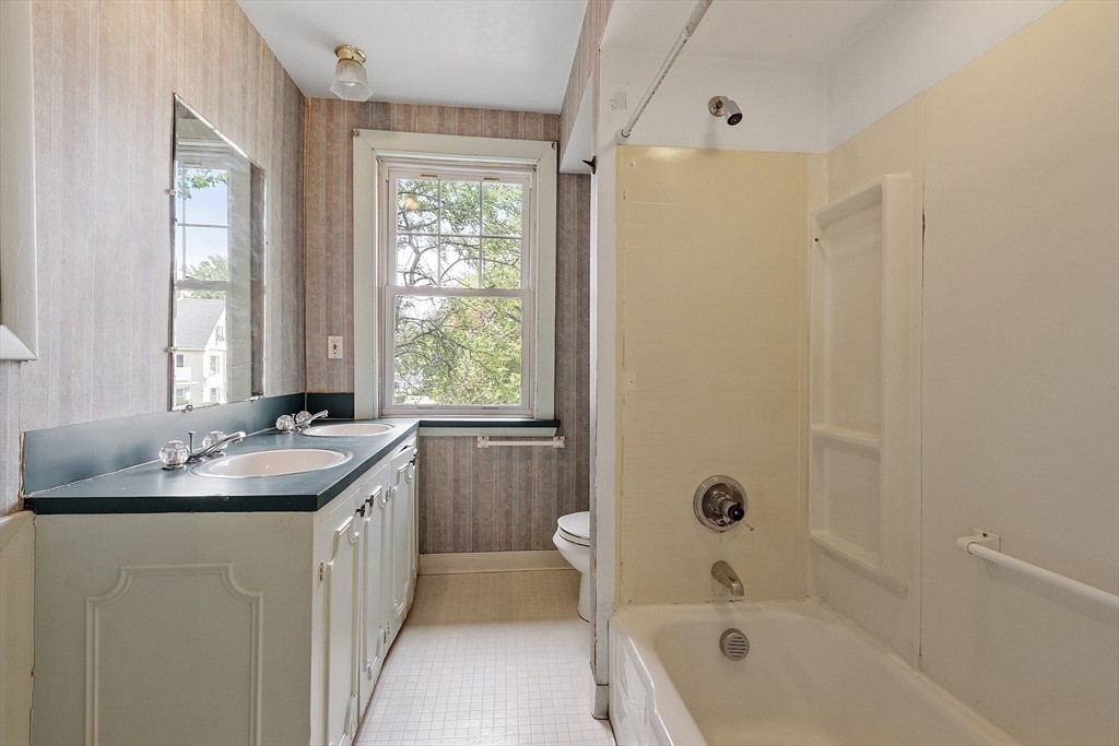 Fitchburg, Massachusetts, 01420, United States, 6 Bedrooms Bedrooms, ,3 BathroomsBathrooms,Residential,For Sale,1903843