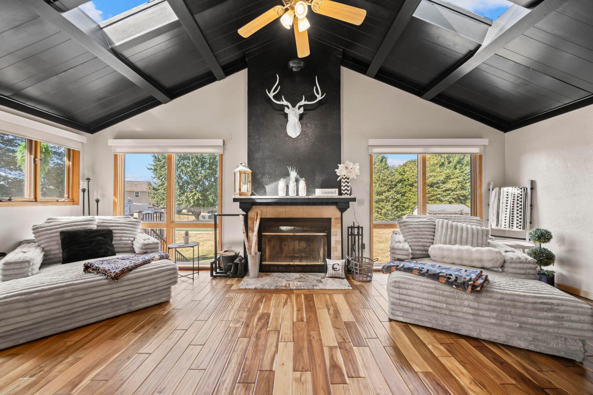 Marion, Ohio, 43302, United States, 4 Bedrooms Bedrooms, ,4 BathroomsBathrooms,Residential,For Sale,1961086