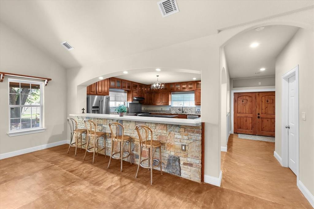 Weatherford, Texas, 76088, United States, 4 Bedrooms Bedrooms, ,3 BathroomsBathrooms,Residential,For Sale,1974322