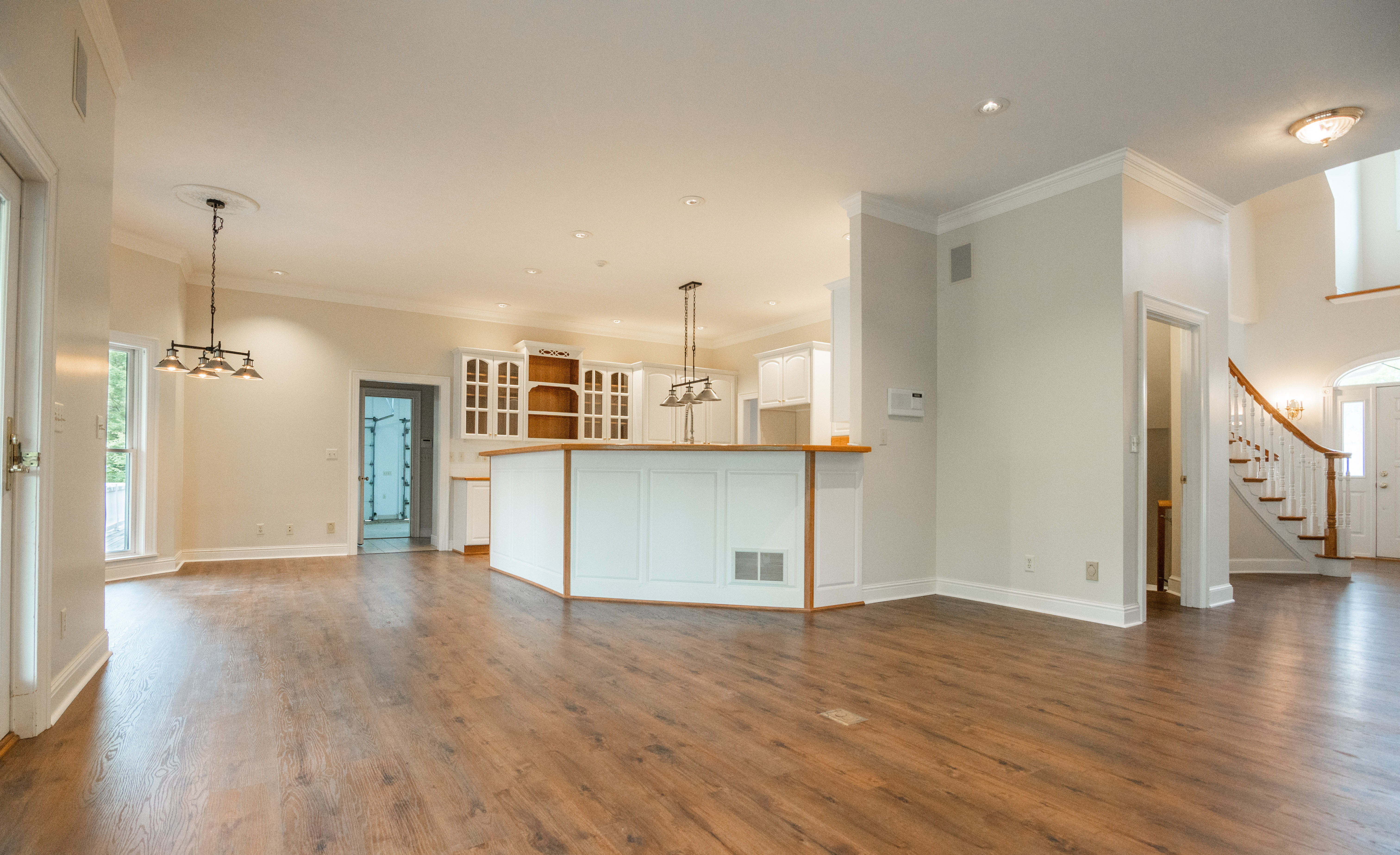 Poplar Bluff, Missouri, 63901, United States, 5 Bedrooms Bedrooms, ,5 BathroomsBathrooms,Residential,For Sale,2000357