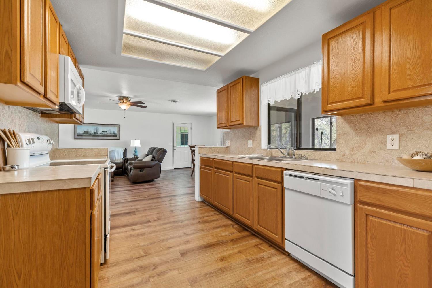 Marysville, California, 95901, United States, 2 Bedrooms Bedrooms, ,2 BathroomsBathrooms,Residential,For Sale,1927957