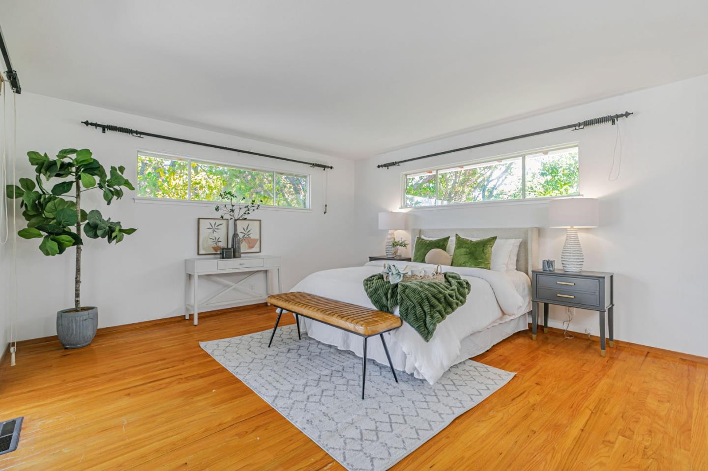 Los Altos, California, 94024, United States, 3 Bedrooms Bedrooms, ,2 BathroomsBathrooms,Residential,For Sale,1941644