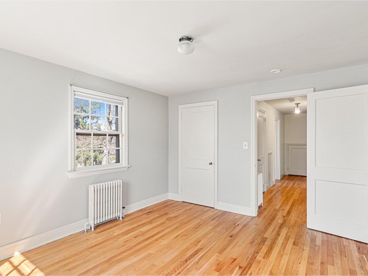 Burlington, Vermont, 05401, United States, 3 Bedrooms Bedrooms, ,2 BathroomsBathrooms,Residential,For Sale,1777019