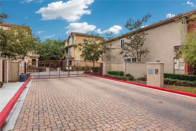 Lakewood, California, 90715, United States, 3 Bedrooms Bedrooms, ,4 BathroomsBathrooms,Residential,For Sale,1860565