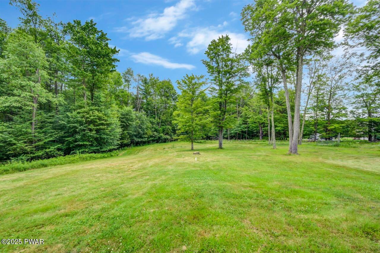 Honesdale, Pennsylvania, 18431, United States, 5 Bedrooms Bedrooms, ,4 BathroomsBathrooms,Residential,For Sale,1973688