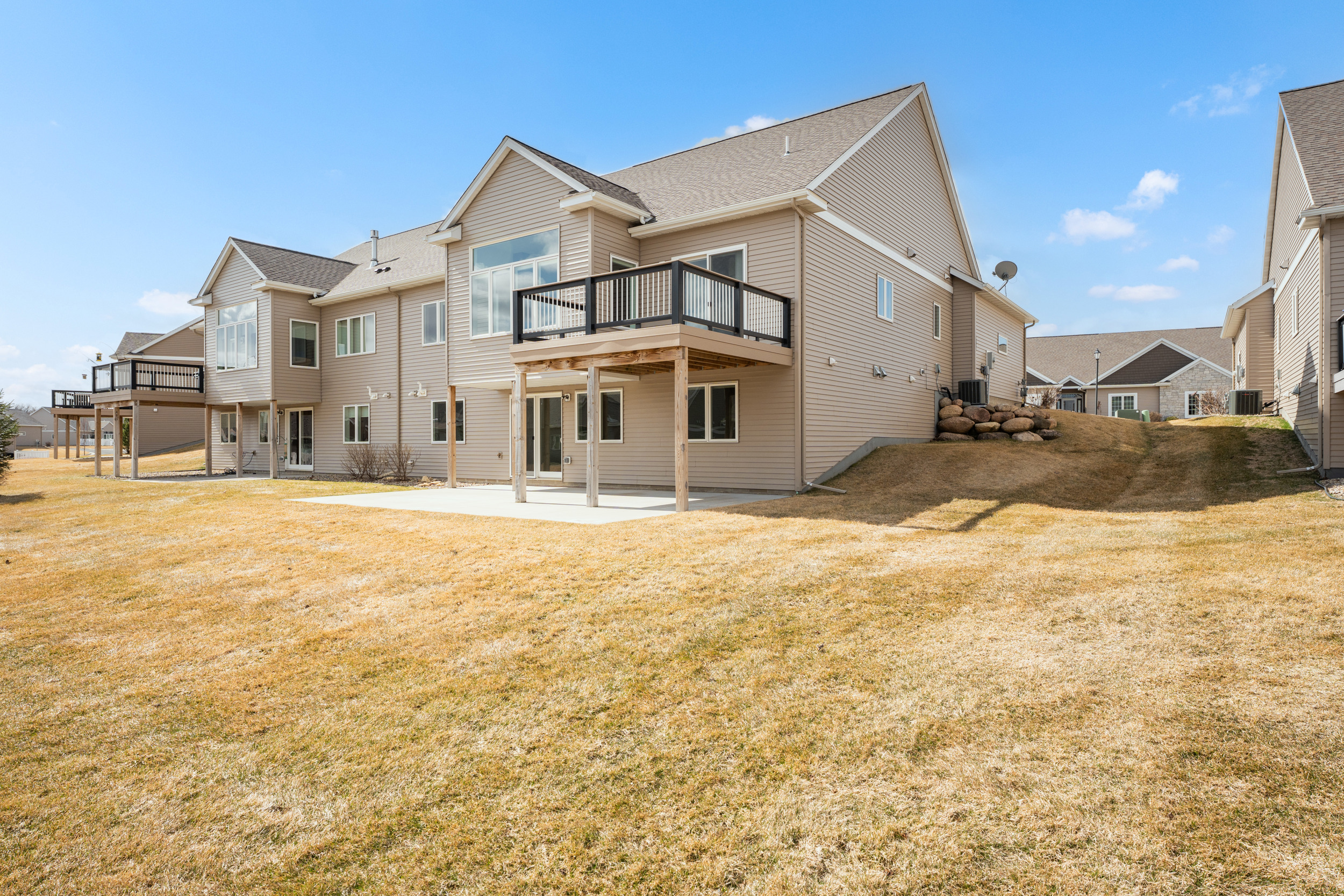  Luxury Townhome Living in Stonehedge - 物件實景