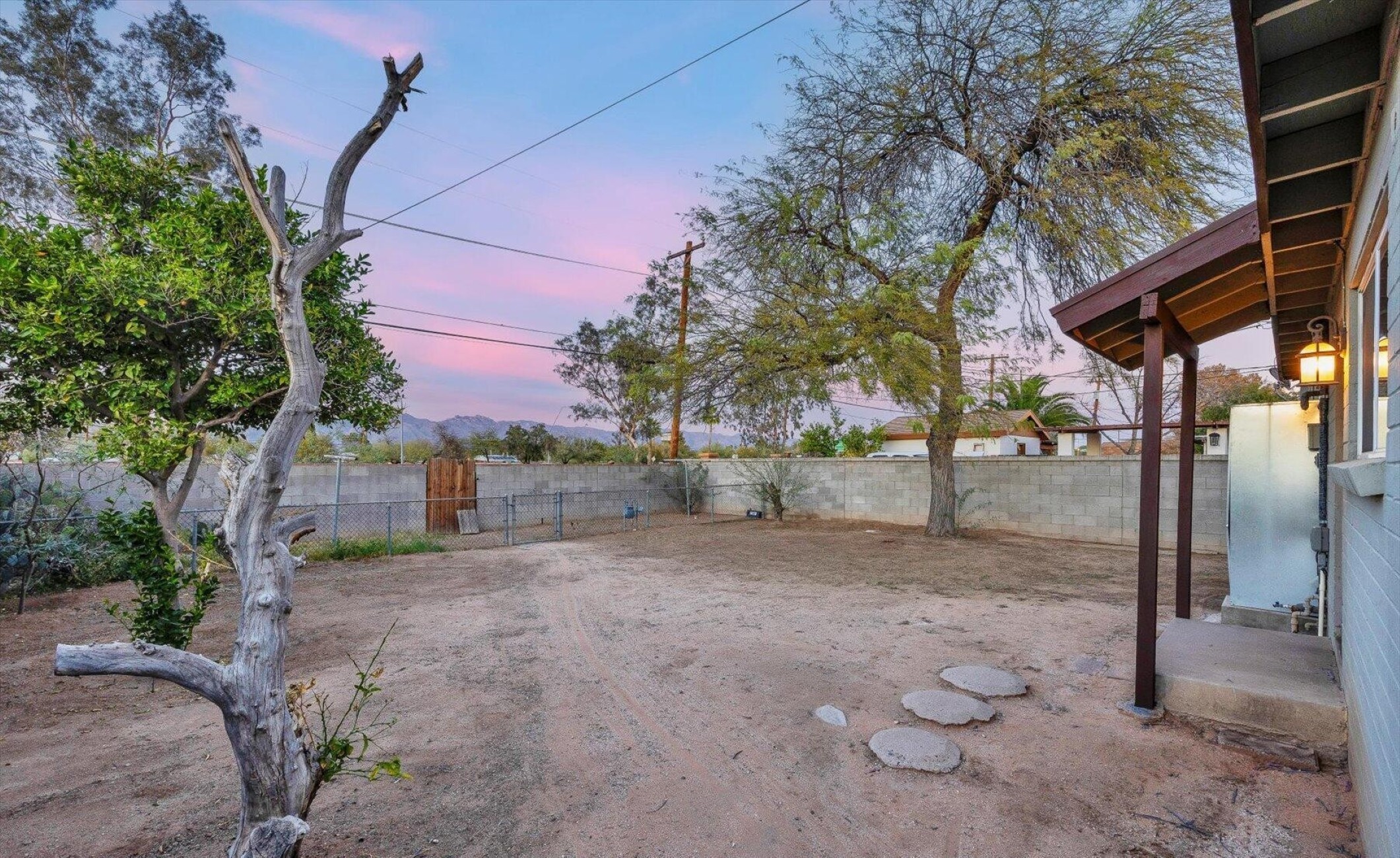  2313 E 23rd Street, Tucson, AZ 85713 - 物件實景