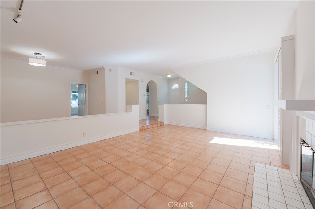 Huntington Beach, California, 92648, United States, 4 Bedrooms Bedrooms, ,3 BathroomsBathrooms,Residential,For Sale,1989716