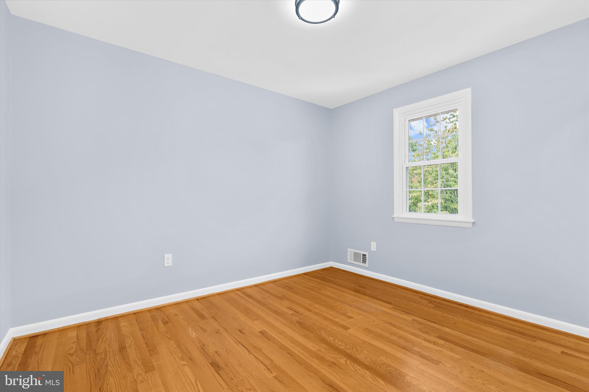 Rockville, Maryland, 20850, United States, 5 Bedrooms Bedrooms, ,5 BathroomsBathrooms,Residential,For Sale,1978251