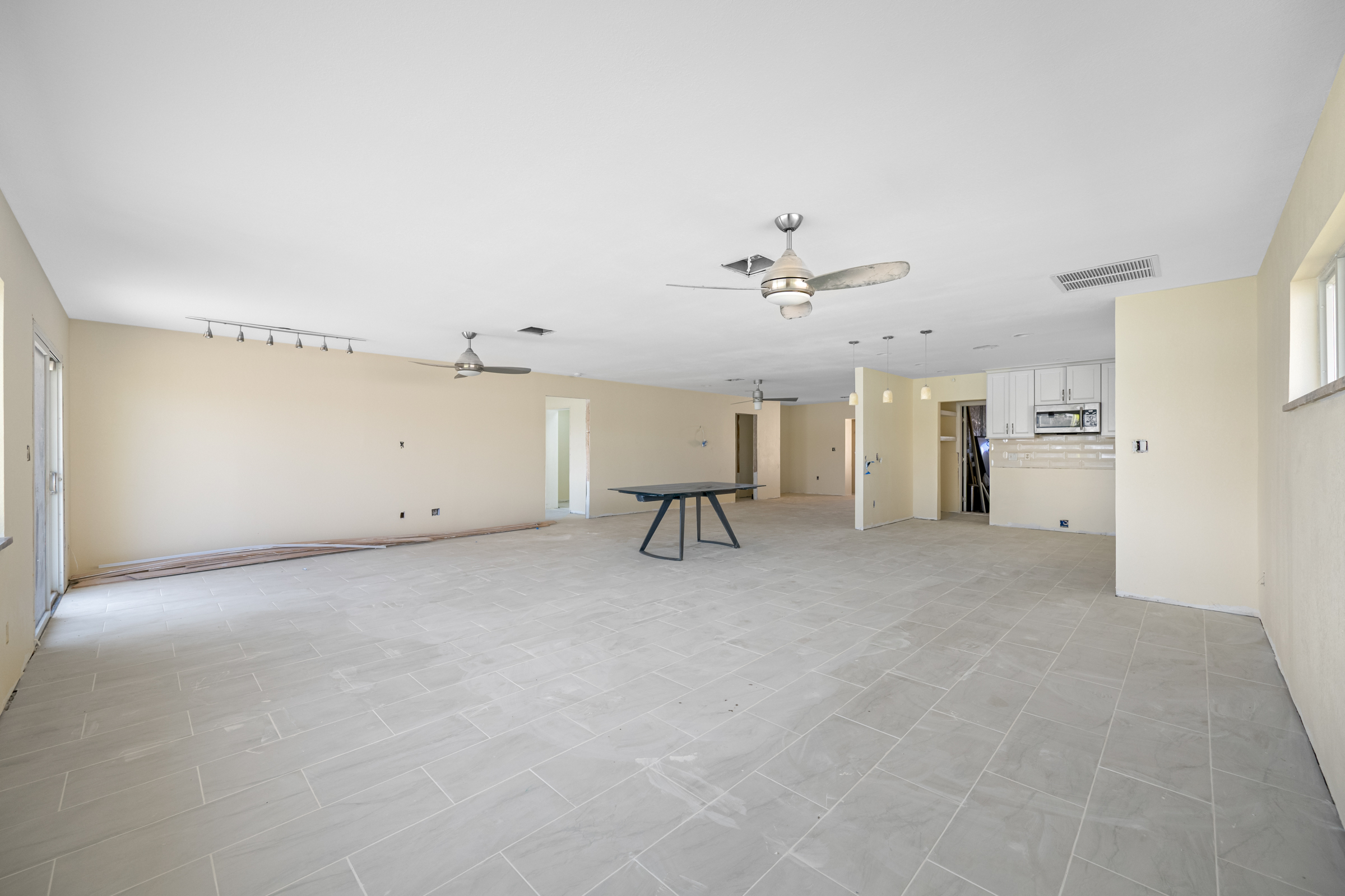 Treasure Island, Florida, 33706, United States, 3 Bedrooms Bedrooms, ,2 BathroomsBathrooms,Residential,For Sale,1904324