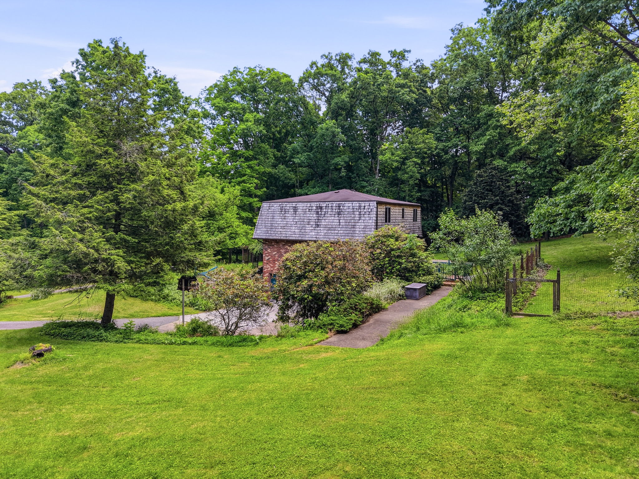  21 West Hillcrest Road, Eighty Four, PA 15330 - 物件實景