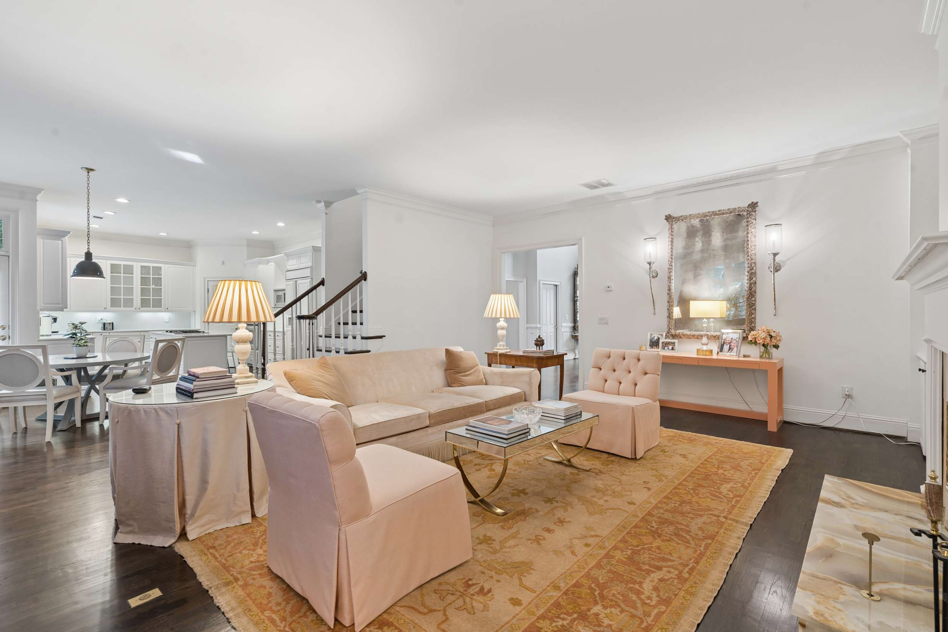  Incredible Opportunity to Live in a Quiet Gated Brookhaven Community - 物件實景