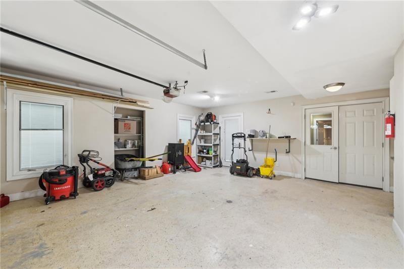 Buford, Georgia, 30518, United States, 6 Bedrooms Bedrooms, ,5 BathroomsBathrooms,Residential,For Sale,1976033