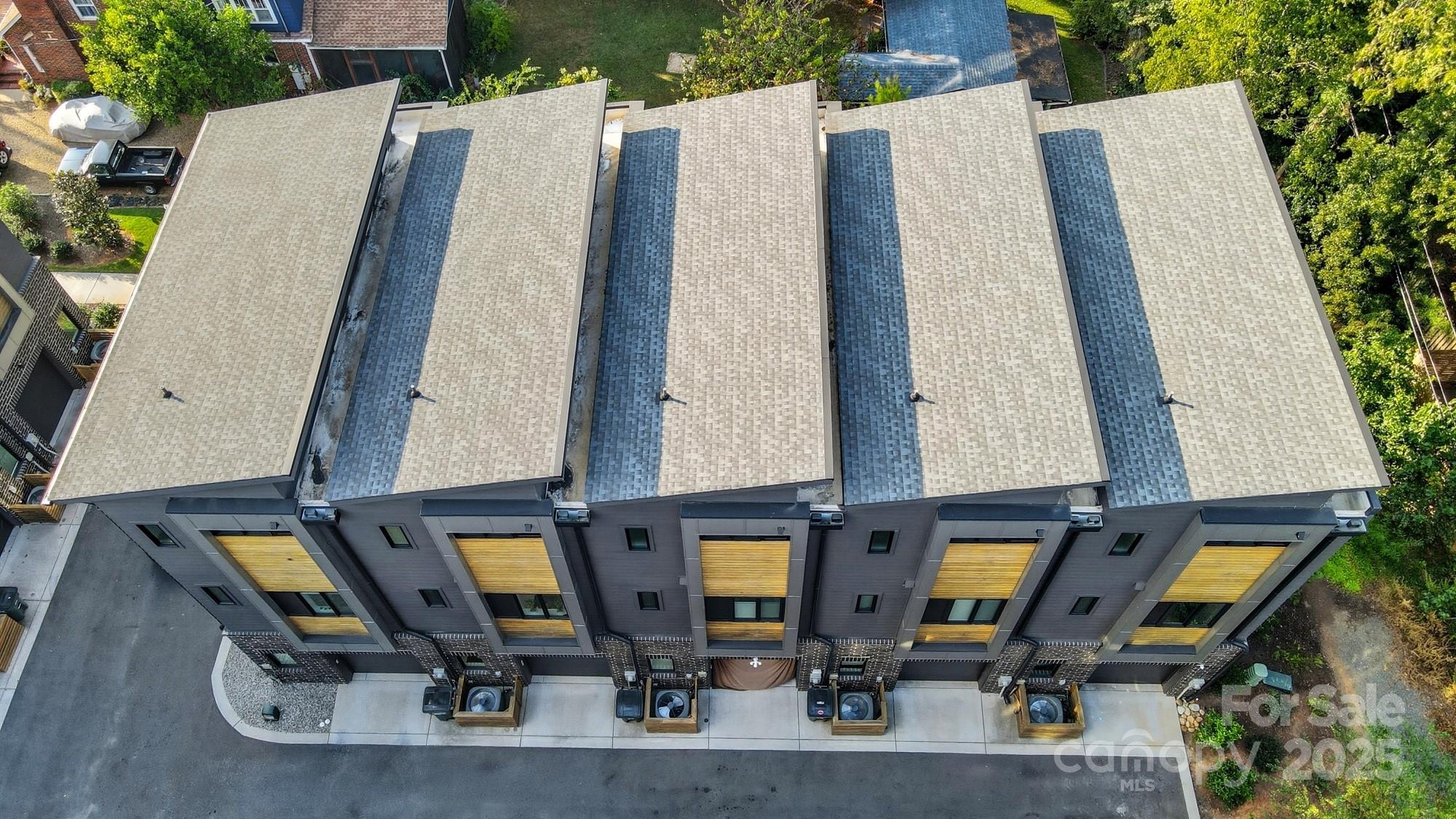 Charlotte, North Carolina, 28205, United States, 2 Bedrooms Bedrooms, ,3 BathroomsBathrooms,Residential,For Sale,1956240