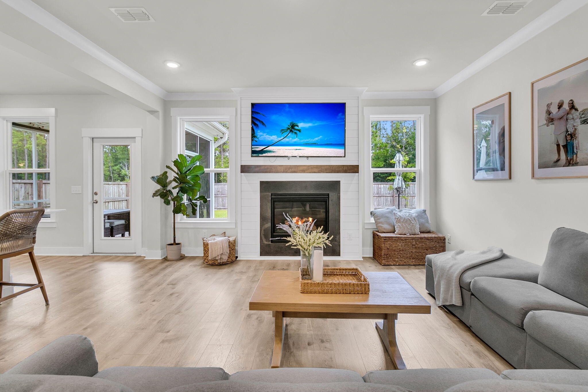 Summerville, South Carolina, 29486, United States, 4 Bedrooms Bedrooms, ,4 BathroomsBathrooms,Residential,For Sale,1974622