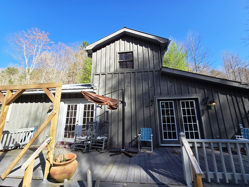 Lansing, North Carolina, 28643, United States, 1 Bedroom Bedrooms, ,1 BathroomBathrooms,Residential,For Sale,1974304