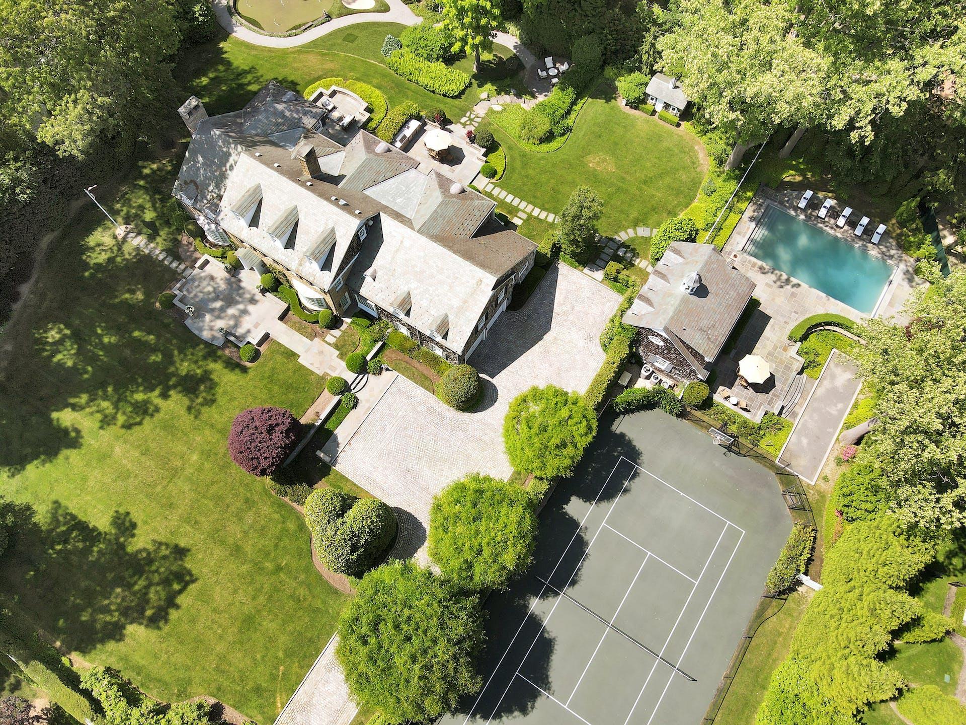 Manhasset, New York, 11030, United States, 5 Bedrooms Bedrooms, ,11 BathroomsBathrooms,Residential,For Sale,1838015