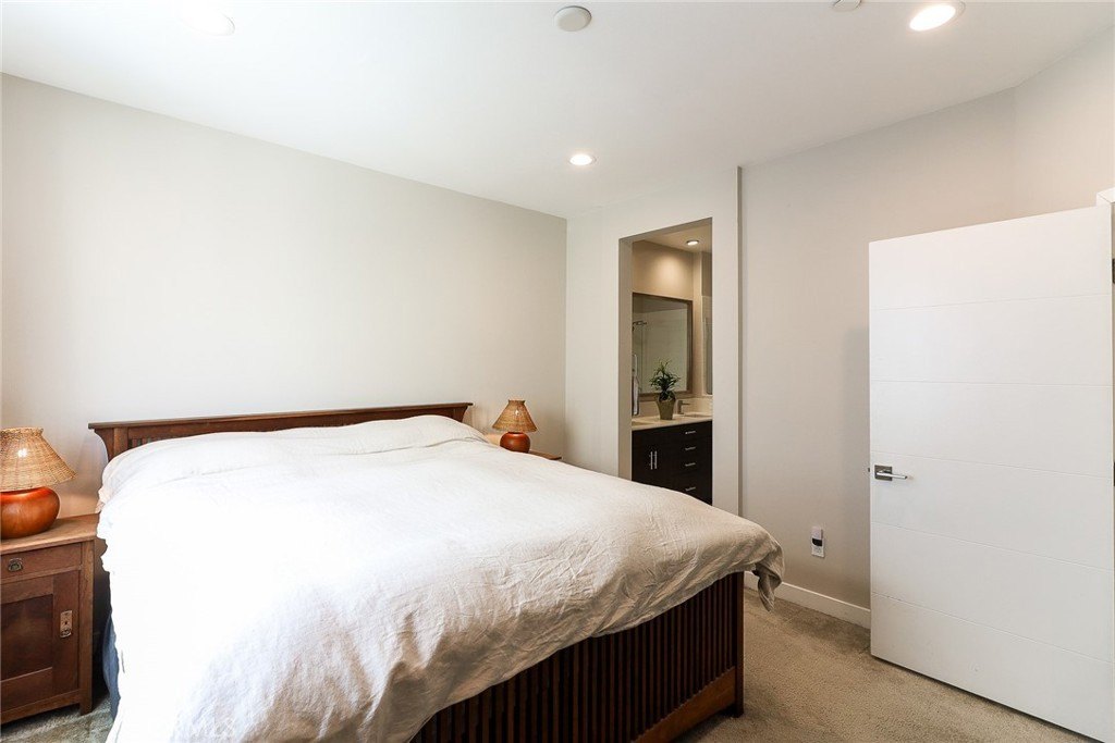 Montebello, California, 90640, United States, 3 Bedrooms Bedrooms, ,2 BathroomsBathrooms,Residential,For Sale,2043024