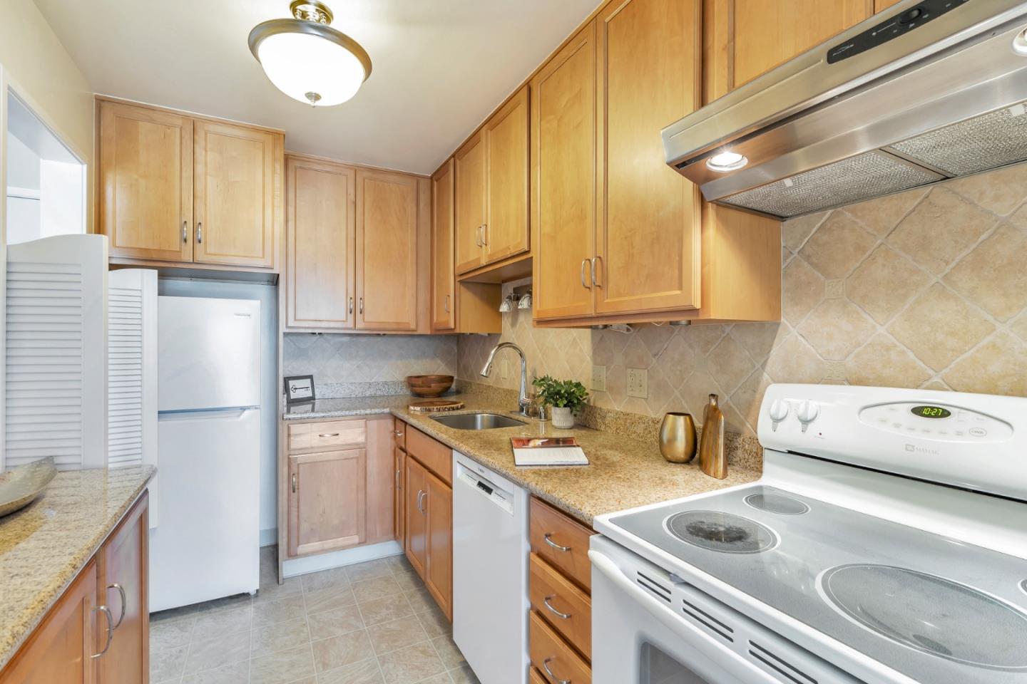San Mateo, California, 94402, United States, 1 Bedroom Bedrooms, ,1 BathroomBathrooms,Residential,For Sale,1785203