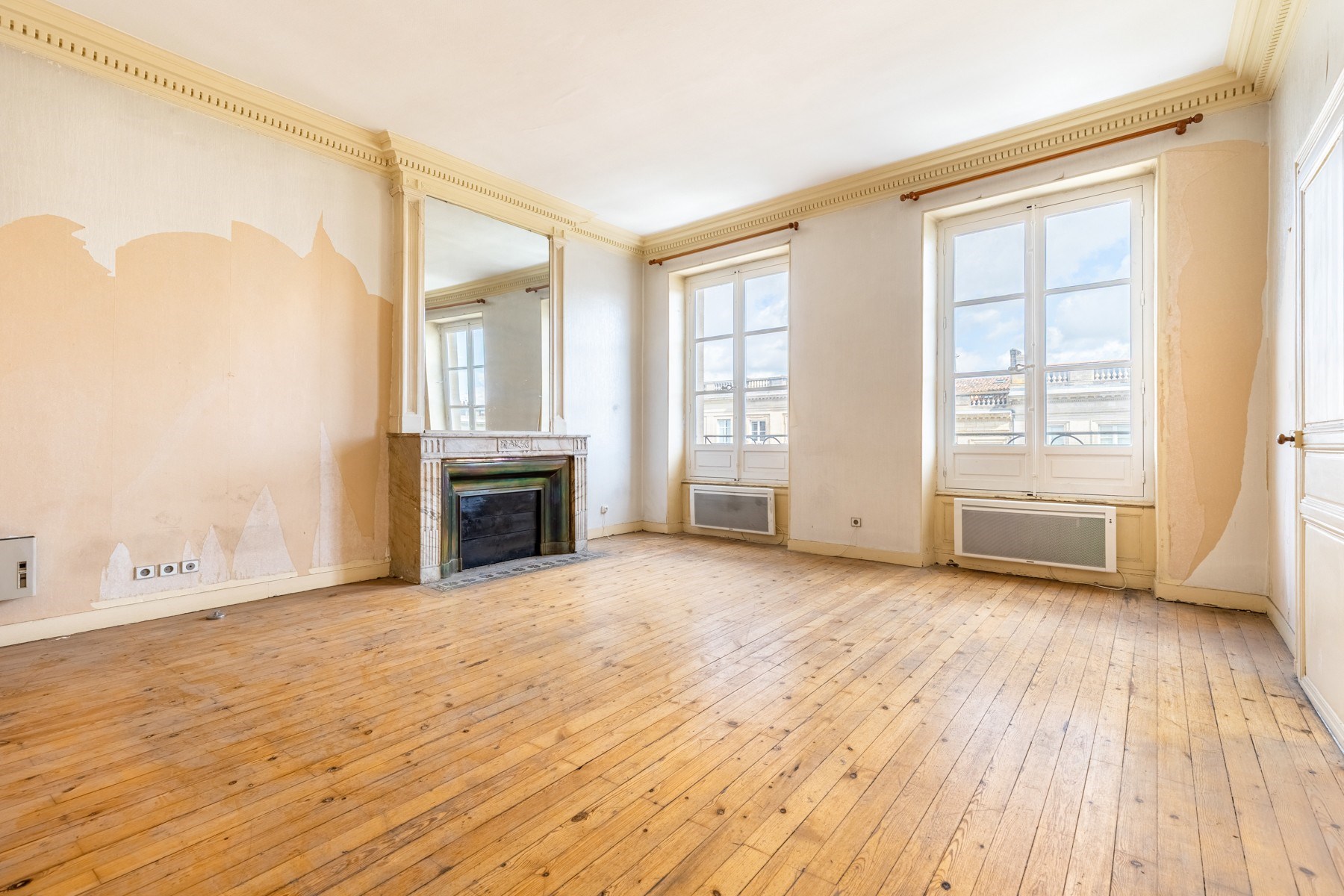  BORDEAUX – GRAND THÉÂTRE – DUPLEX APARTMENT TO RENOVATE – PRESTIGIOUS ADDRESS - 物件實景