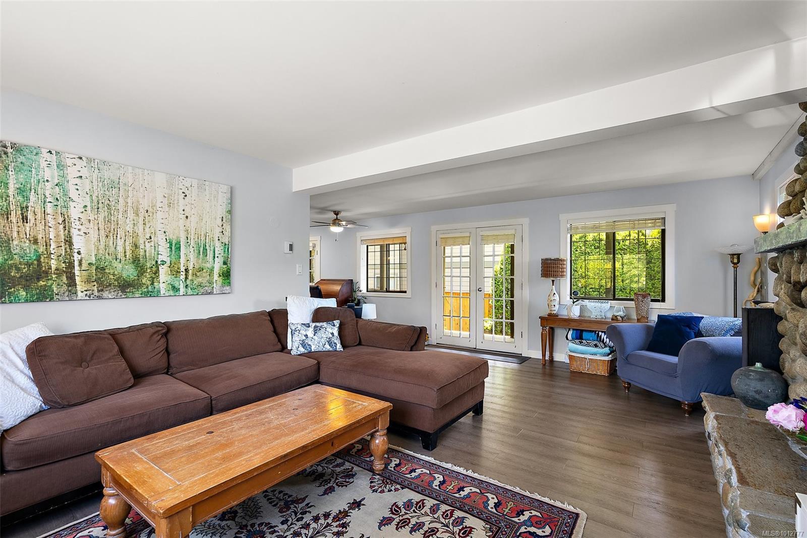 VIEW ROYAL, British Columbia, V9B 6N7, CA, 5 Bedrooms Bedrooms, ,Residential,For Sale,1951218