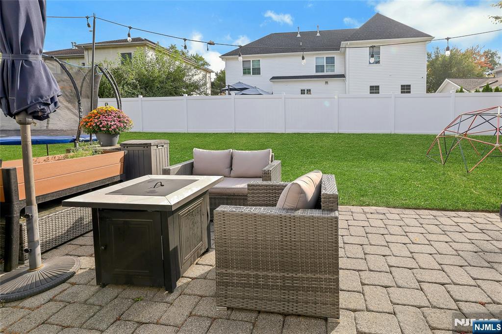 River Edge, New Jersey, 07661, United States, 4 Bedrooms Bedrooms, ,3 BathroomsBathrooms,Residential,For Sale,1988189