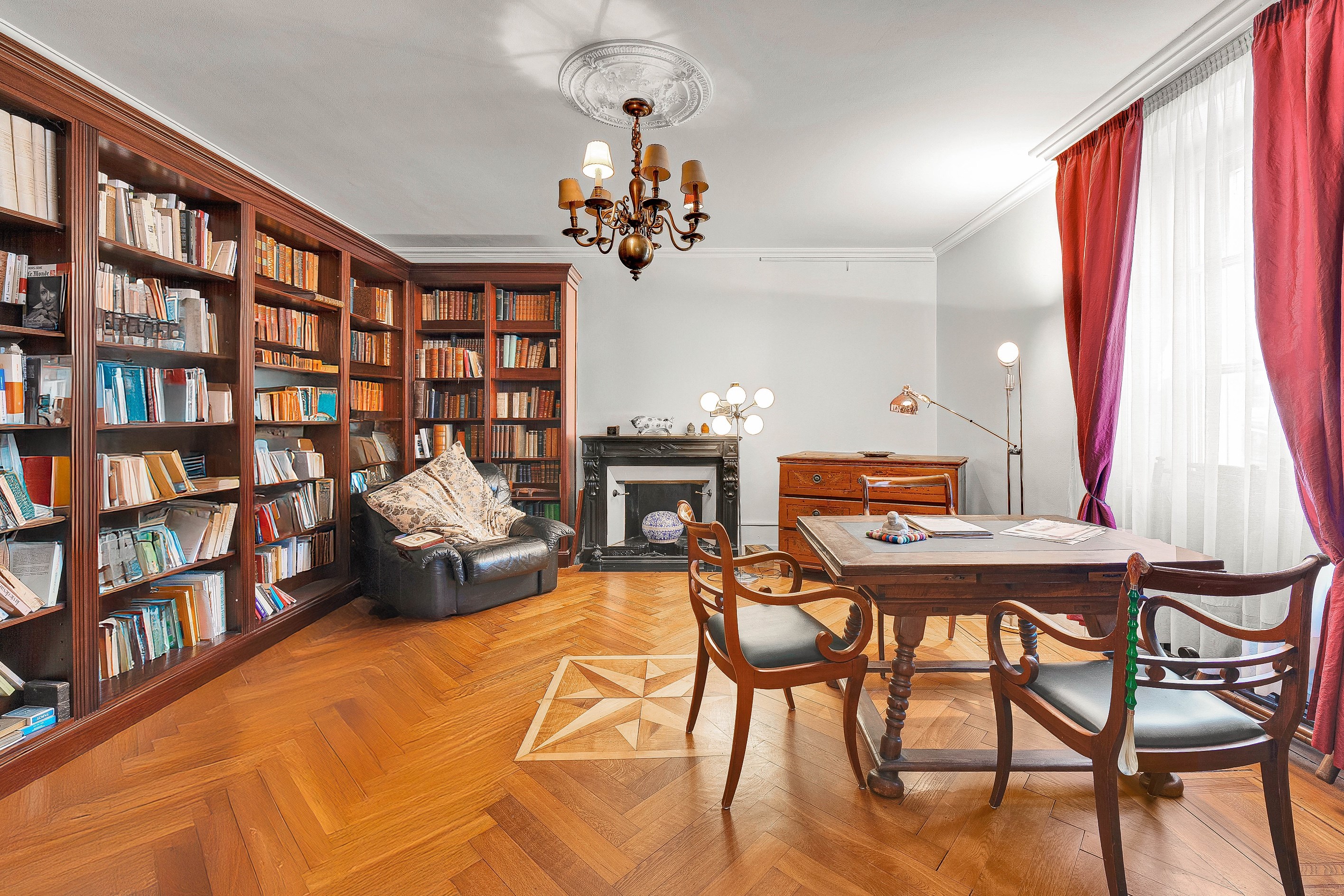  Stunning townhouse located in the center of Gex - 物件實景