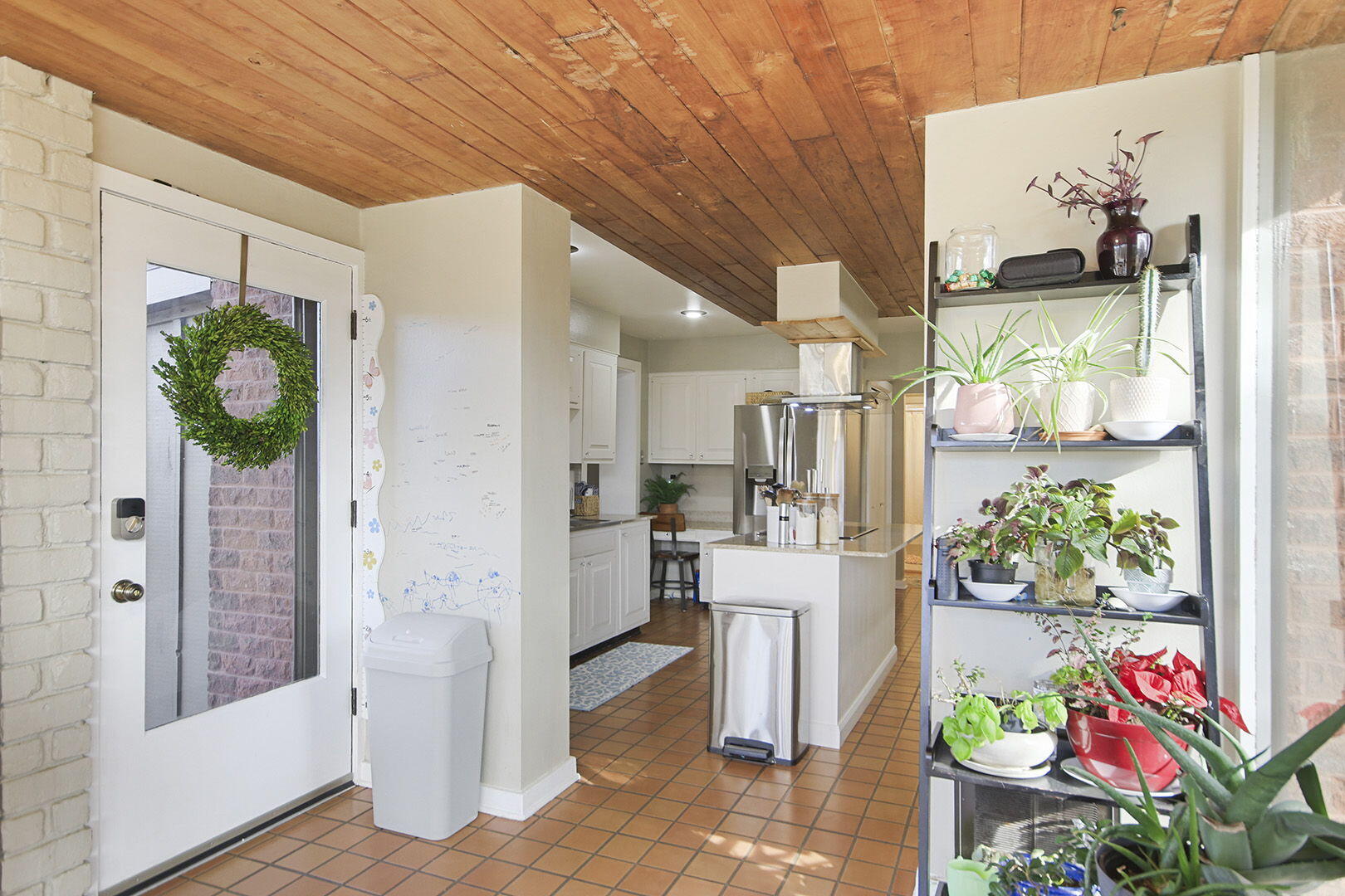 MOBERLY, Missouri, 65270, United States, 5 Bedrooms Bedrooms, ,5 BathroomsBathrooms,Residential,For Sale,2009284