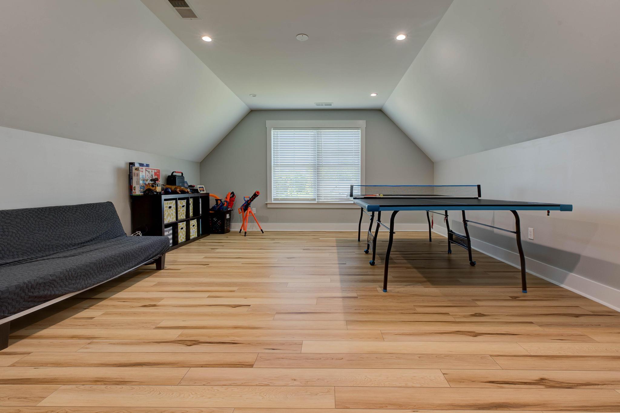 Richmond, Kentucky, 40475, United States, 4 Bedrooms Bedrooms, ,6 BathroomsBathrooms,Residential,For Sale,1971513