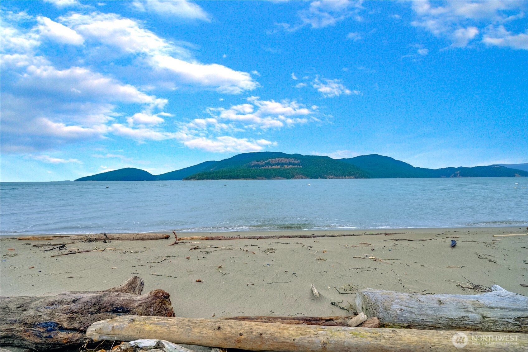 Anacortes, Washington, 98221, United States, 3 Bedrooms Bedrooms, ,1 BathroomBathrooms,Residential,For Sale,1875687