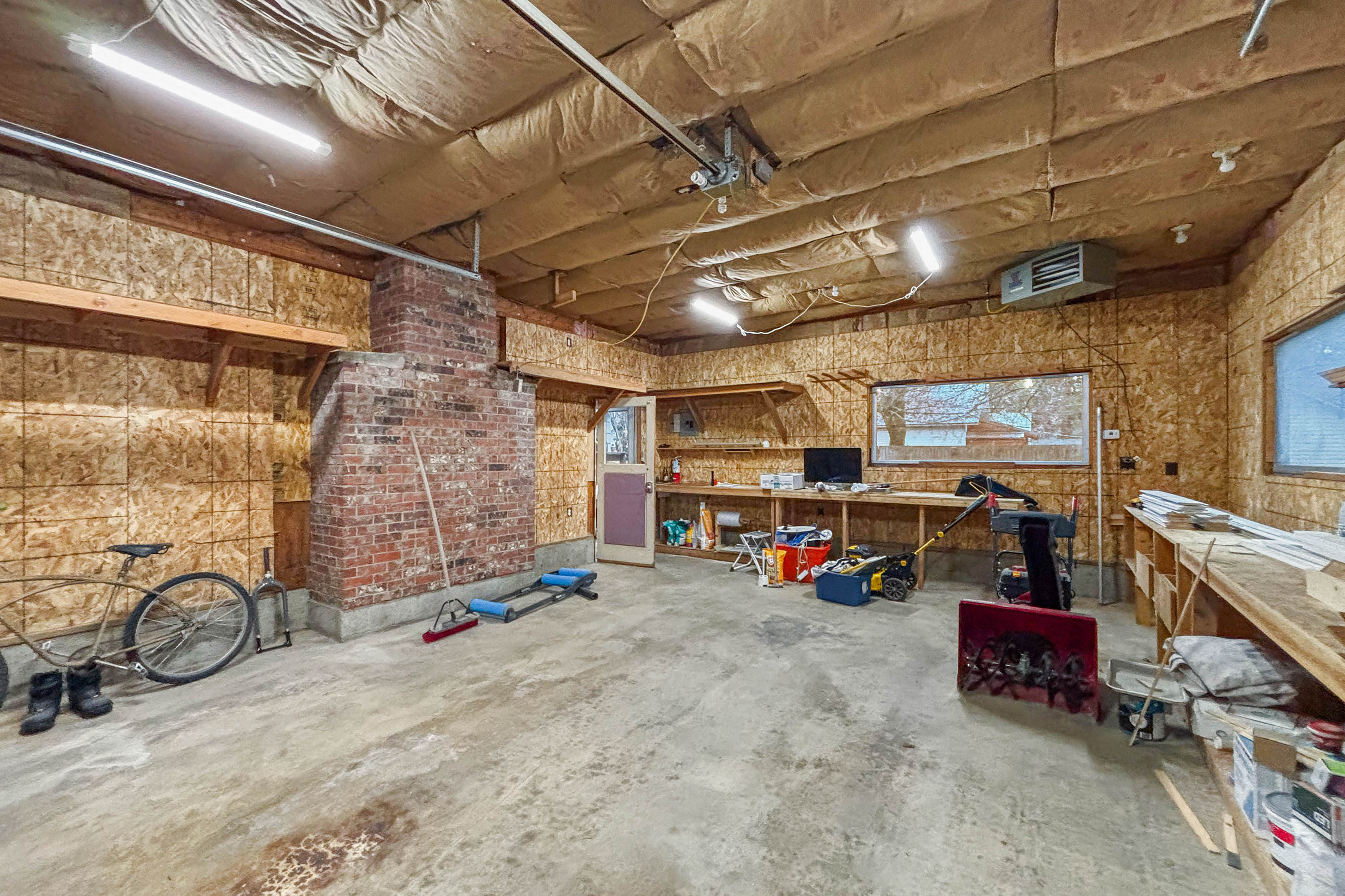 Sandpoint, Idaho, 83864, United States, 3 Bedrooms Bedrooms, ,2 BathroomsBathrooms,Residential,For Sale,2005547