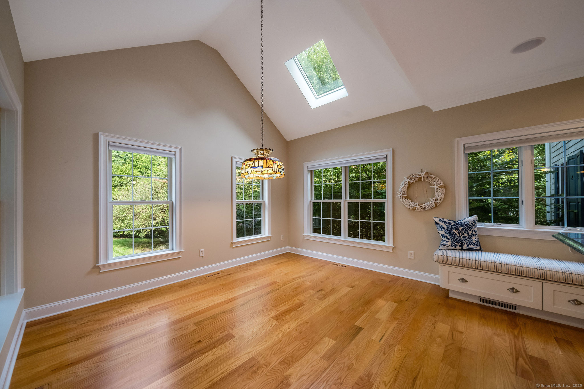 Madison, Connecticut, 06443, United States, 4 Bedrooms Bedrooms, ,4 BathroomsBathrooms,Residential,For Sale,1960564