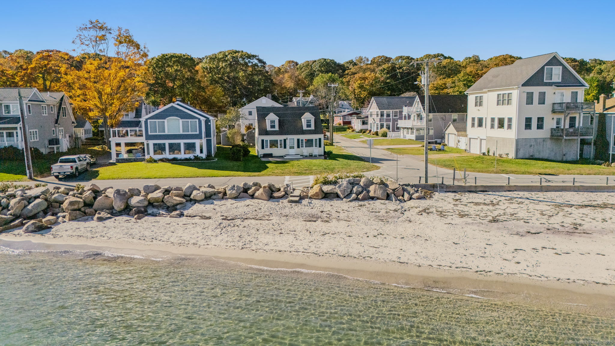 East Lyme, Connecticut, 06357, United States, 3 Bedrooms Bedrooms, ,1 BathroomBathrooms,Residential,For Sale,1987799