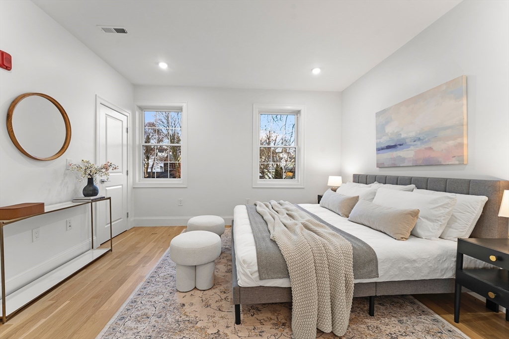 Marlborough, Massachusetts, 01752, United States, 2 Bedrooms Bedrooms, ,2 BathroomsBathrooms,Residential,For Sale,2000469