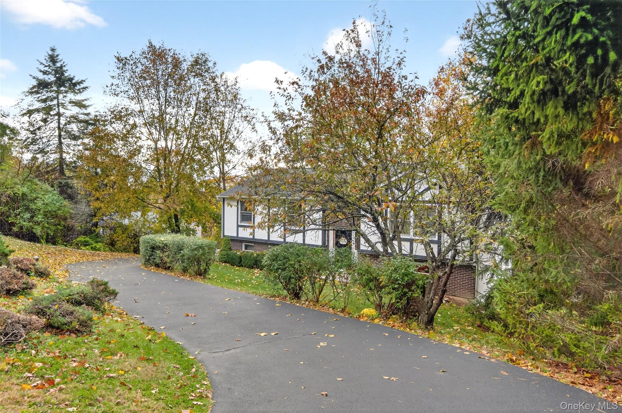 Wallkill, New York, 12589, United States, 4 Bedrooms Bedrooms, ,3 BathroomsBathrooms,Residential,For Sale,1989715