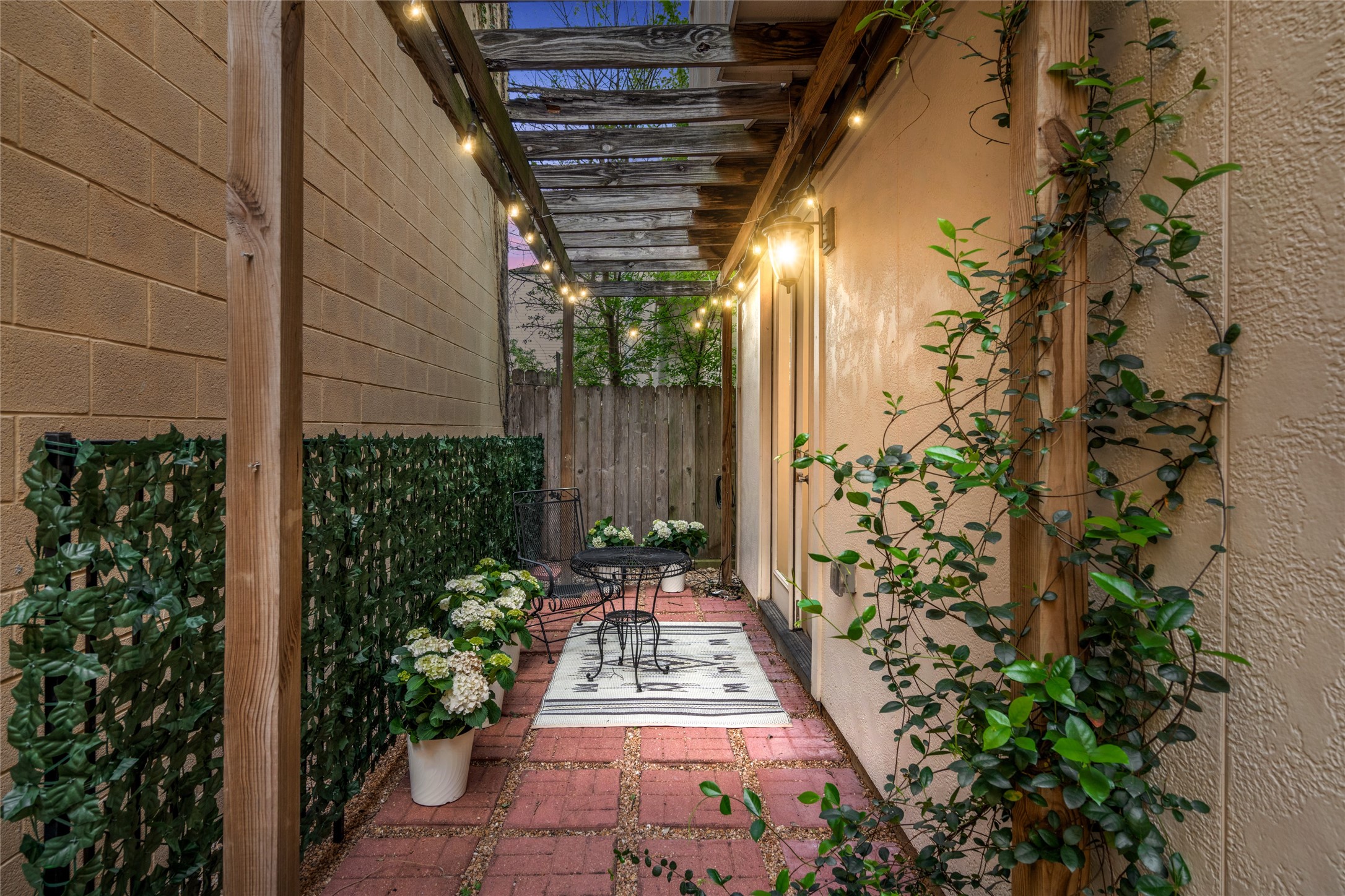  5634 Kiam Street C - 物件實景