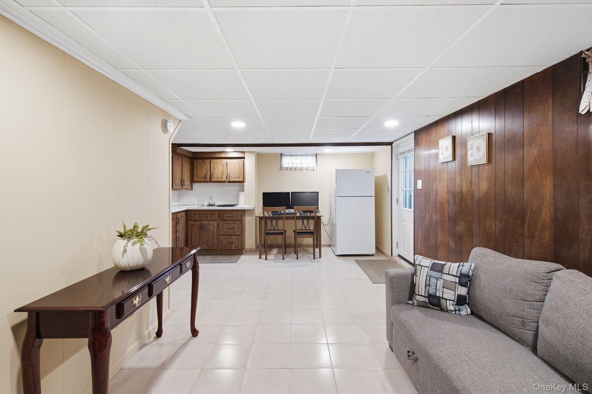  249 E 17th Street, Huntington Station, NY, 11746 - 物件實景